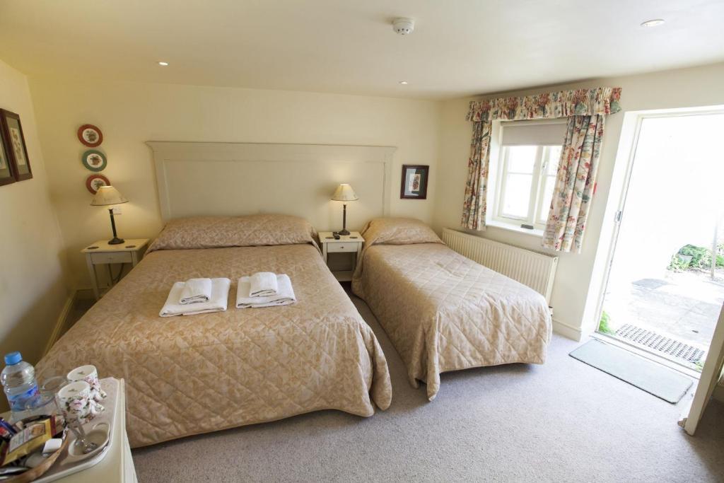 The Talbot Inn Cirencester Room photo